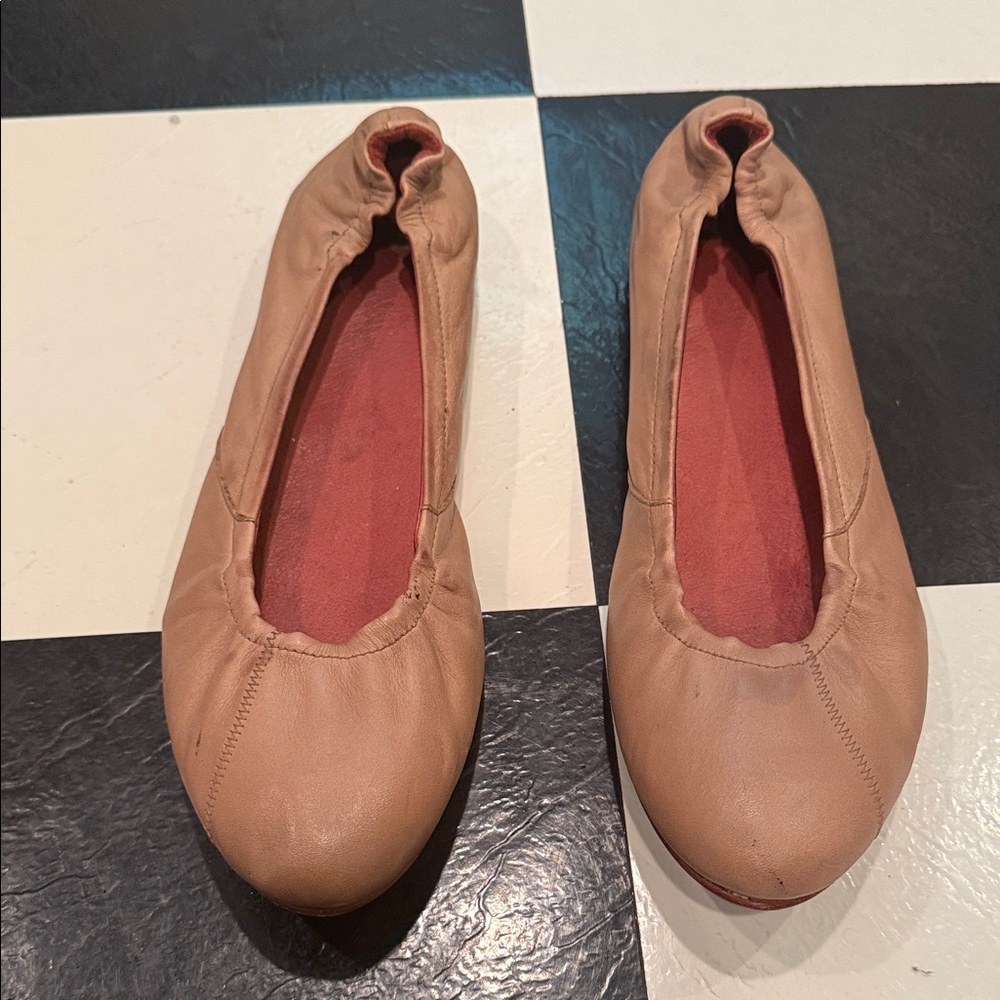 Sorel Tan Leather Ballet Flats